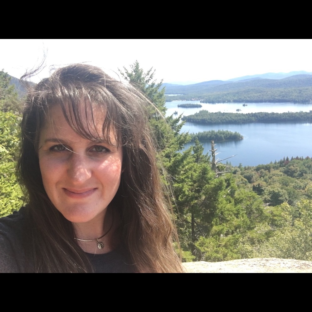 Meet your Posher, Angela
